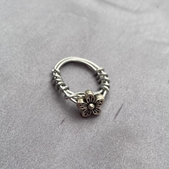 Silver Wire Wrapped Flower Ring - Picture 1 of 2